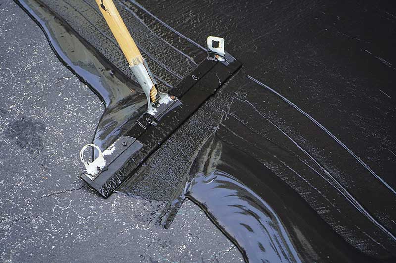 asphalt driveway installation