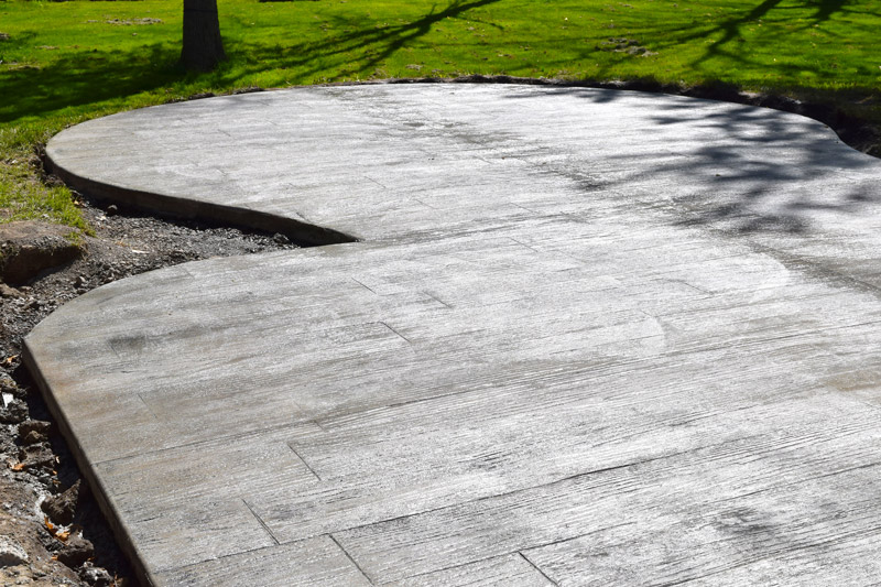 shutterstock_1701689065 concrete patio contractor