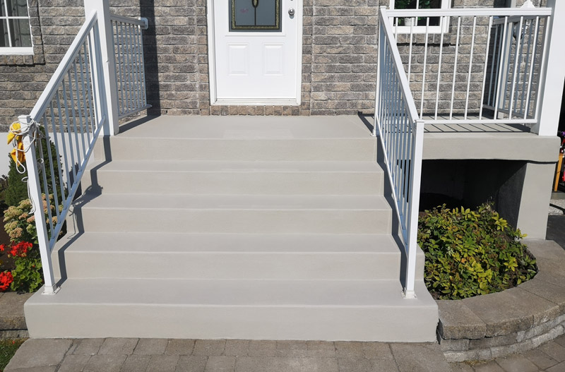 shutterstock_1701689065 concrete step contractor