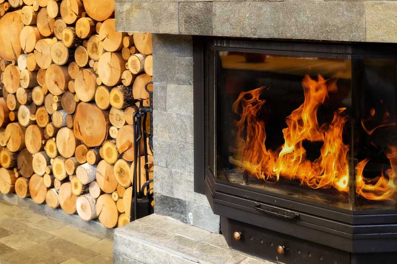 shutterstock_1701689065 custom fireplace installation