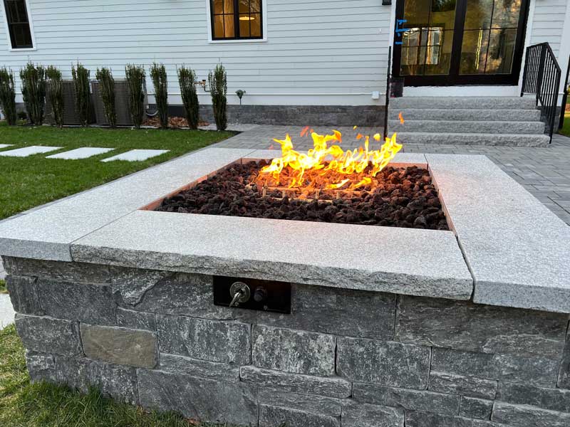 shutterstock_1701689065 masonry fireplaces