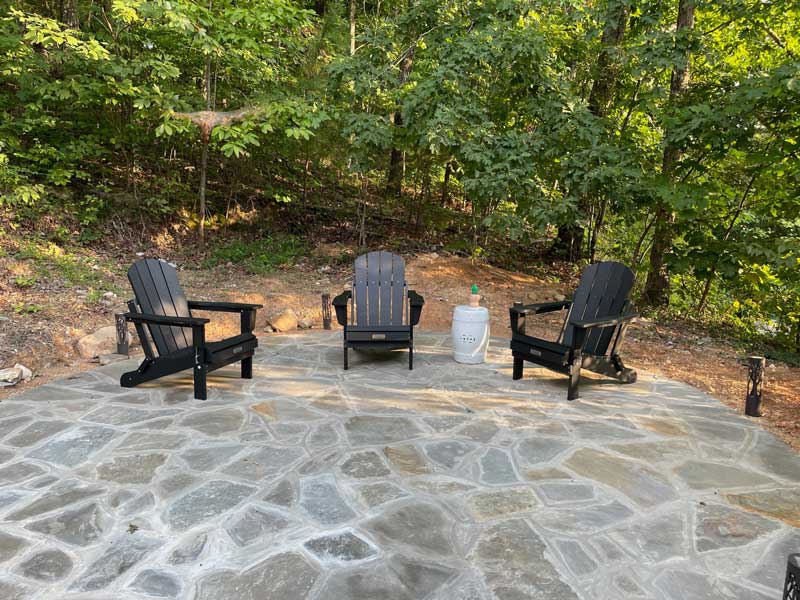 shutterstock_1701689065 stone patio installation